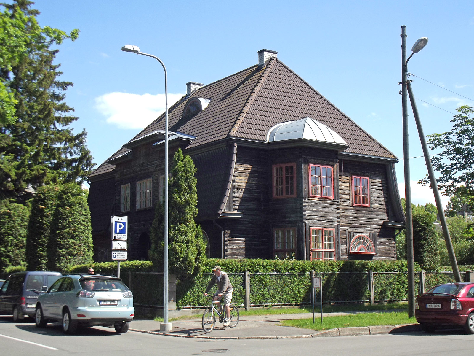 Pärnu (Пярну, Pernau)